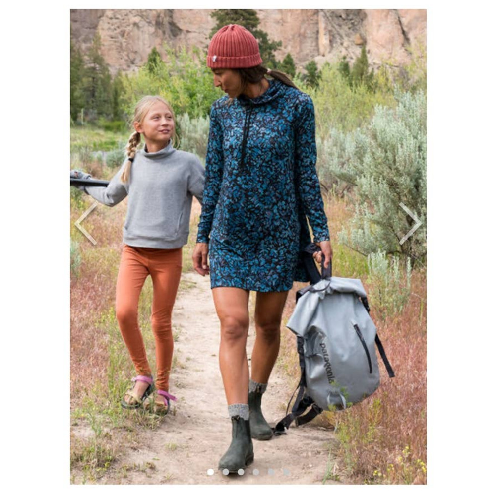 Title Nine Haven Dream Hoodie Dress in Blue Floral size Large